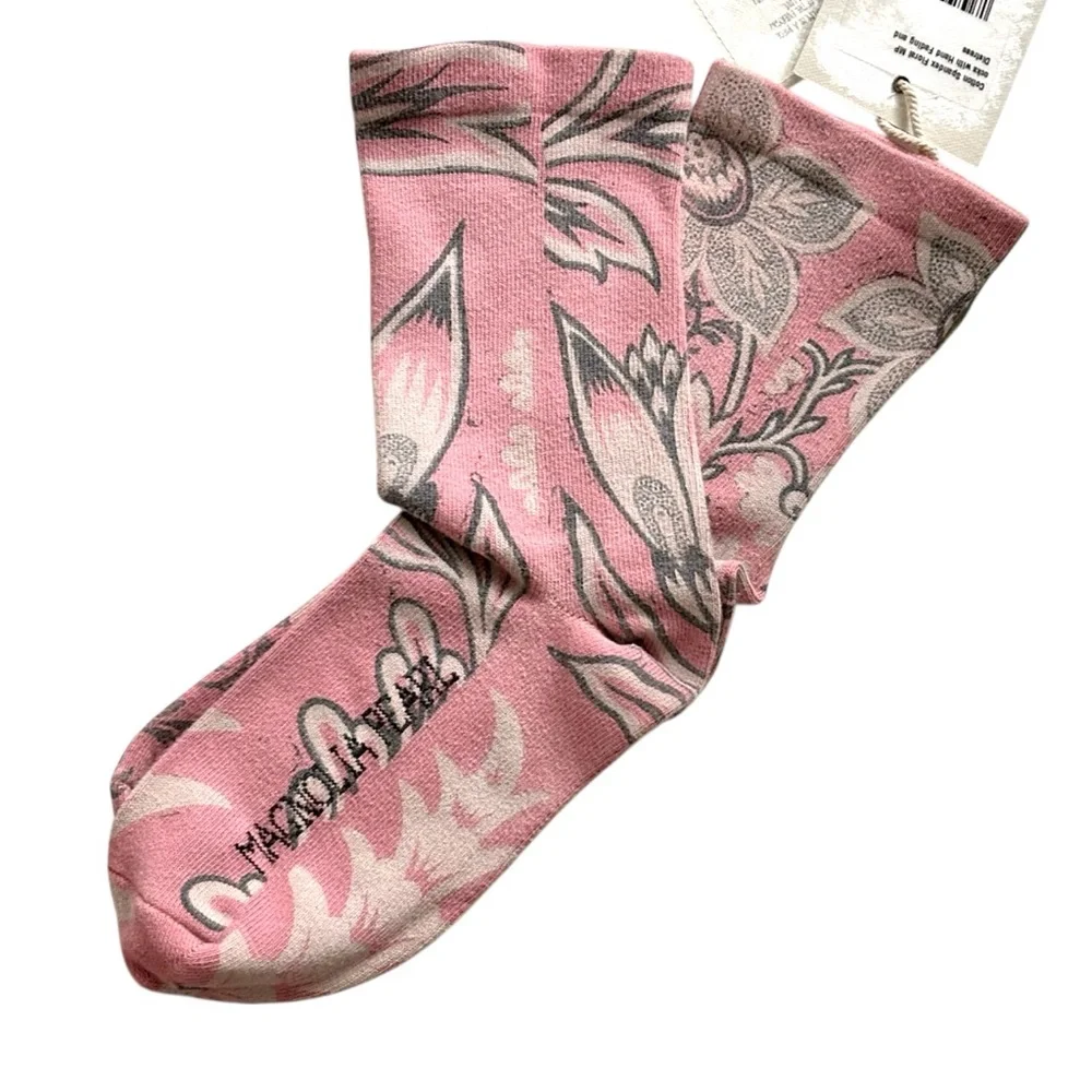 Magnolia Pearl Pink Floral MP Socks NWT